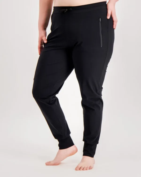 Npra Yed Joggers, Musta